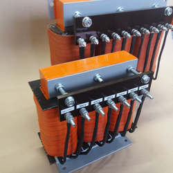 Auto transformadores trifásicos