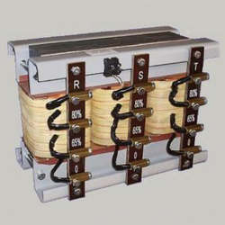 Auto transformador de partida trifásico