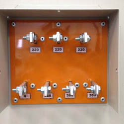 Autotransformadores trifásicos a seco