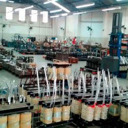 Fábrica de transformador trifásico